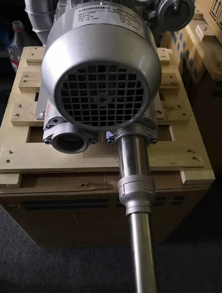 圖為400w風(fēng)機(jī)，使用變徑改變的大小，改成1寸